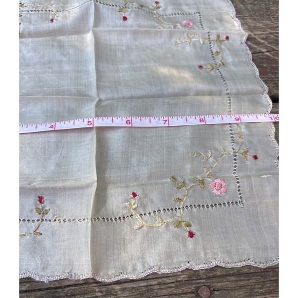 Antique Victorian Embroidered Silk Handkerchief With Floral Design 11"x11" - Picture 3 of 3